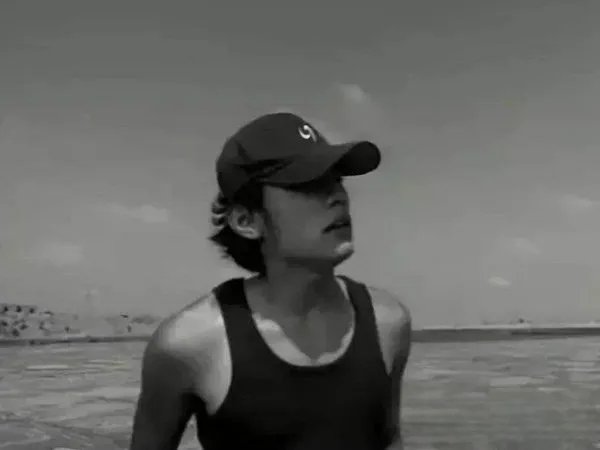 难过是因为闷了很久是什么歌，黑色幽默歌曲介绍