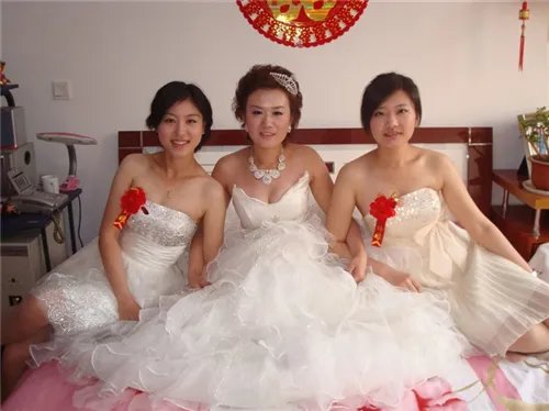 河南实拍结婚闹伴娘 闹伴娘事件你怎么看