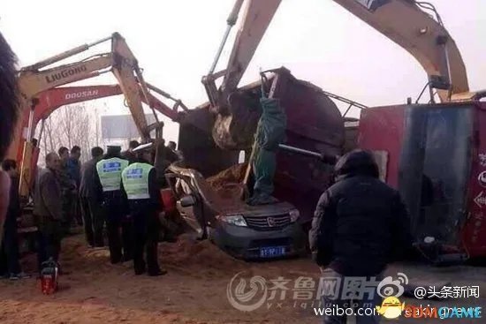 山东蓬莱机场车祸致11儿童死亡 黑校车难辞其咎