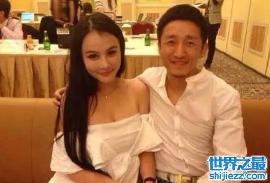 冉莹颖大尺度照片曝光,豪胸巨乳让人血脉喷张