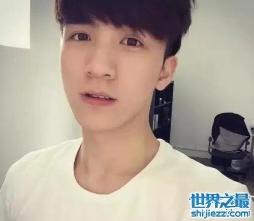 18岁最萌年龄差兄妹在网络走红,多亏有个最好哥哥吴大伟