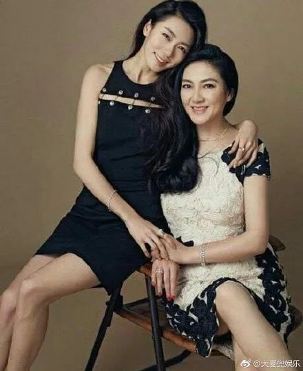 程晓玥妈妈郭敬红什么病去世 程晓玥母亲是做什么工作的血统资料