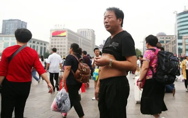 你如何看待多地整治北京比基尼？