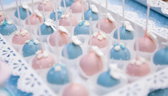 棒棒糖的棒子上为什么会有一个小孔 棒棒糖上面的小孔