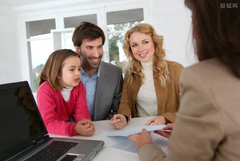 新华保险被央视曝光了 新华保险是合法的吗?