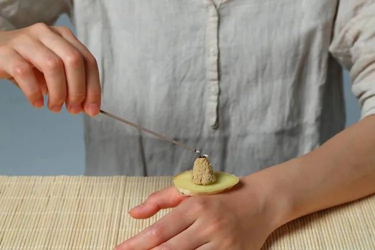 正确的艾灸方法图片