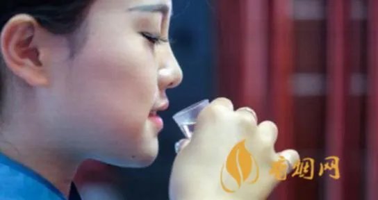 中国白酒怎么选 品尝中国白酒的技巧