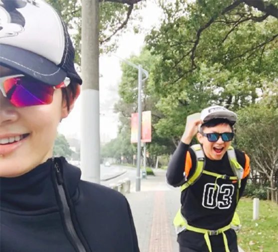 孙俪邓超跑马拉松花式秀恩爱 揭密二人相知相恋的恩爱过往