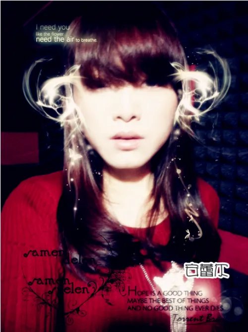 G1联赛线下决赛美女主持安蕾尔生活照