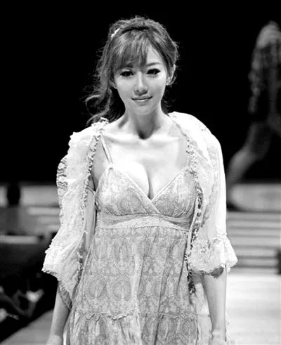 度娘刘冬素颜照 未Ps就是一路人甲