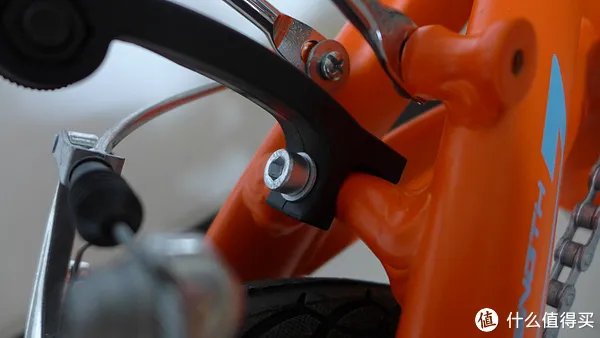 #乐骑天下# 公交通勤爱车：Langtu 狼途 14寸折叠车 开箱&后货架安装