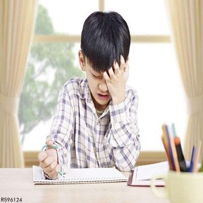 小孩额头摔了个大包怎么办 小孩额头摔了个大包应该如何处理