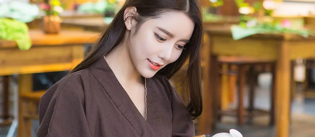 自体脂肪隆胸手术有哪些特点呢?