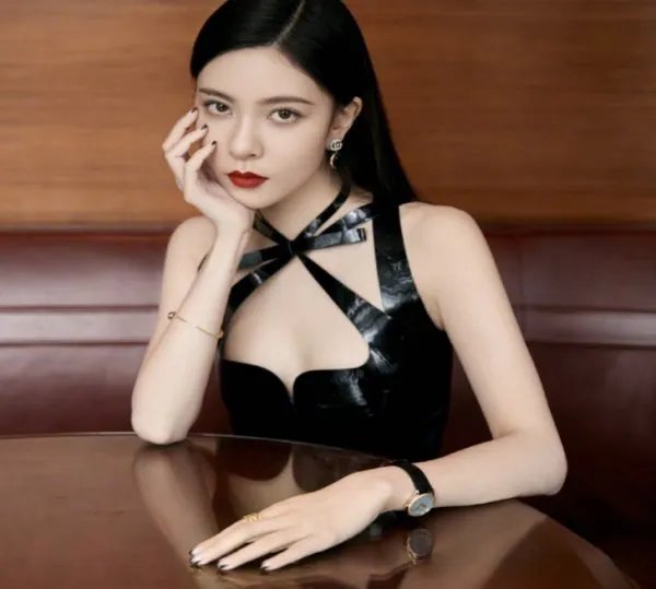 张一山宋妍霏分手，张一山方面是如何回应的？