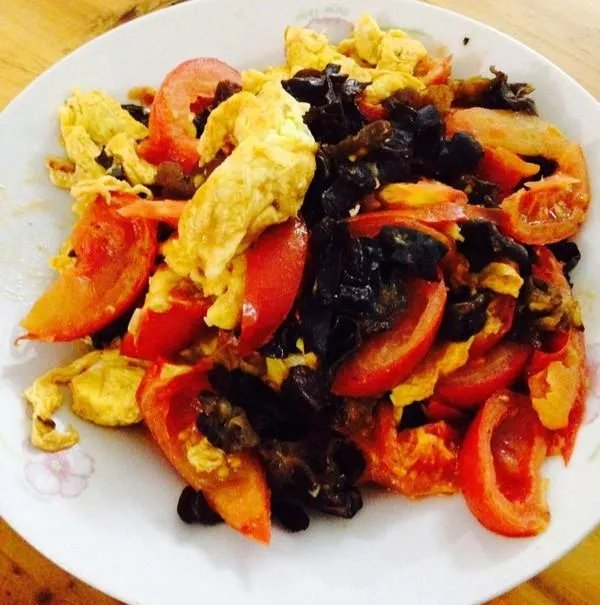 黑木耳一天吃多少算适量?该怎么吃法?