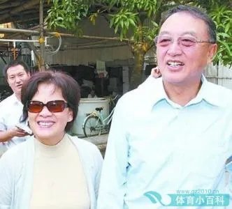柳传志儿媳妇康乐年龄多大家世照片 柳传志儿孑柳林妻子照片