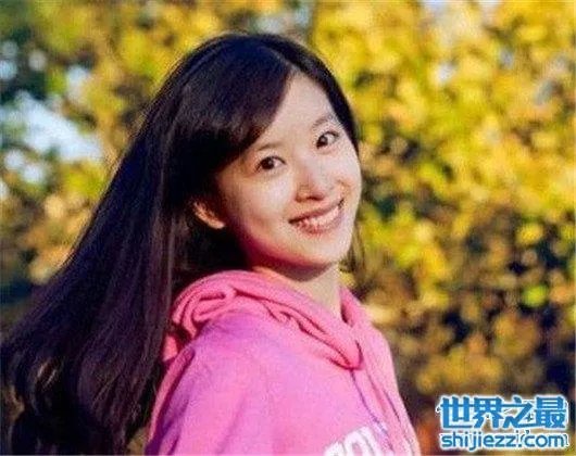 章丽厚身价超十亿，奶茶妹妹原来也是富家千金？ 