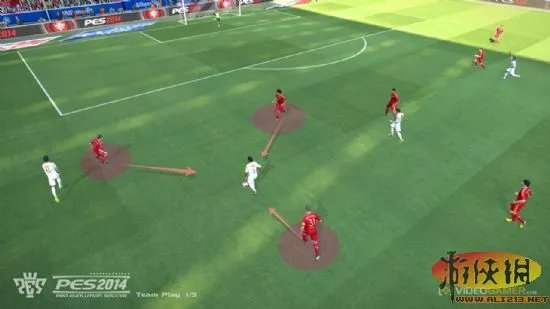 《实况足球2014》试玩版昨偷跑 提供四支球队