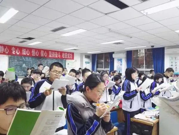 衡中校长之子被曝高考605分已复读,为何教育行业频频出现内卷?