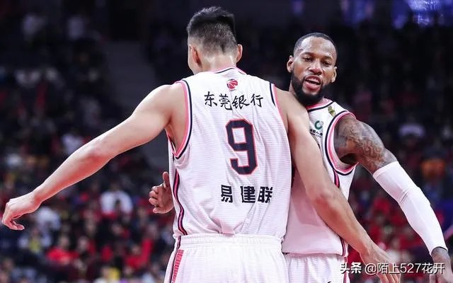 易建联29分7篮板率广东大胜山东豪取12连胜,本赛季广东连冠是不是板上钉钉了?