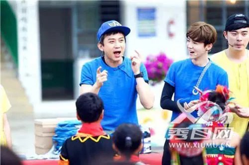 邓超出轨安以轩是真的吗 邓超和鹿晗为什么是父子