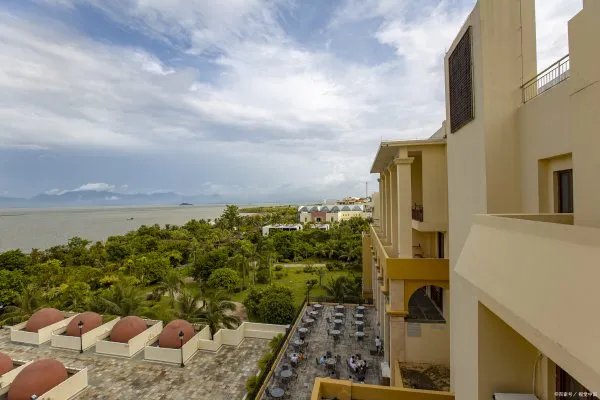 在收购酒店方面的项目时,是怎样评估价值的?