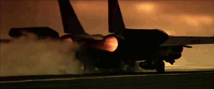 歼15起飞时后面竖起的挡板作用是什么？有何特殊要求？