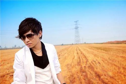 亲爱的我爱你吗什么歌