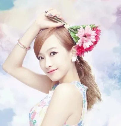 fx组合宋茜摔倒走红网络 揭秘心酸出道史