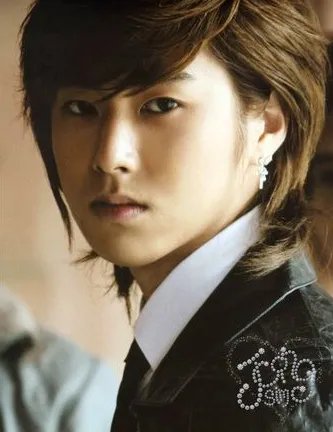 明星郑允浩的老婆是谁 入伍前新剧《指定你》变身美男大厨