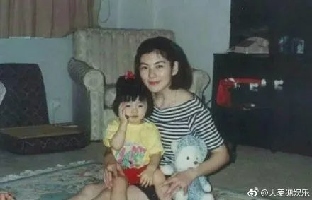 程晓玥妈妈郭敬红什么病去世 程晓玥母亲是做什么工作的血统资料