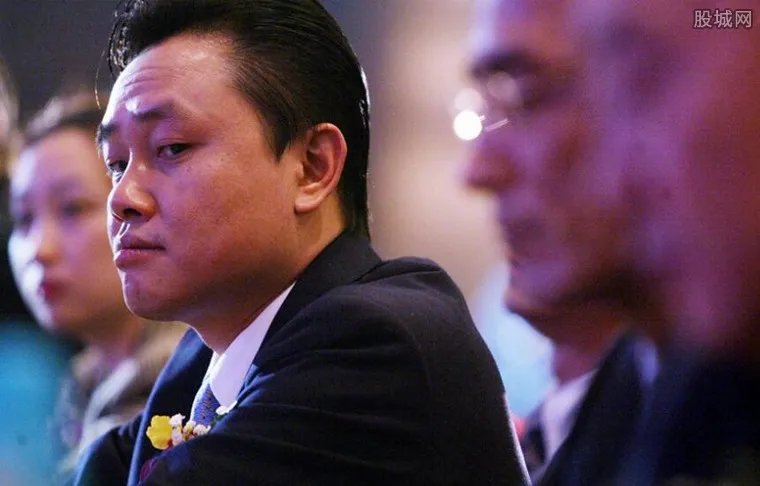 黄光裕坐牢原因 黄光裕入狱原因曝光令人震惊