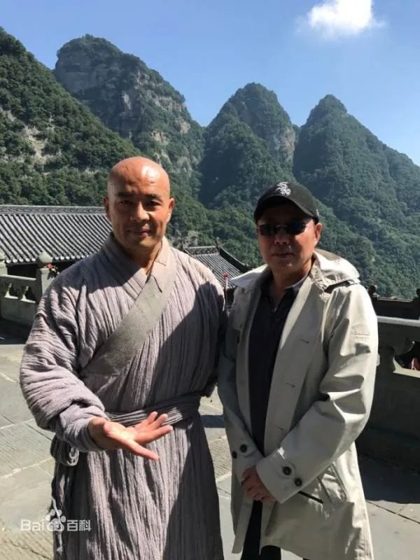 中国大力士龙武和欧美选手的相比差距大吗？