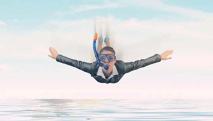 自由落体定律由谁发现的 自由落体定律是谁发现的