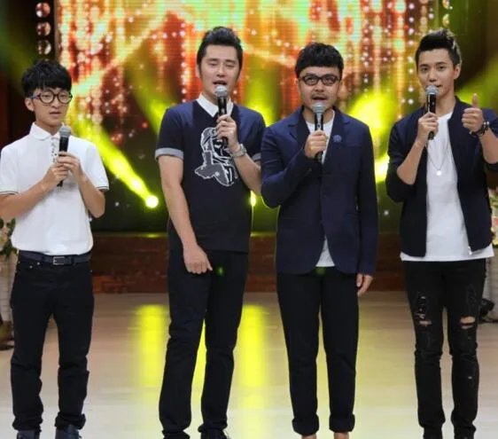 天天向上快男专场 新老快男同台演绎散发正能量