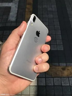 iPhone 8工程机上手? 敢不敢给看看开机画面