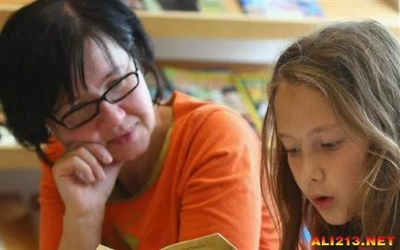 上大学就选它们!外媒评选2015年十大最热门工作榜