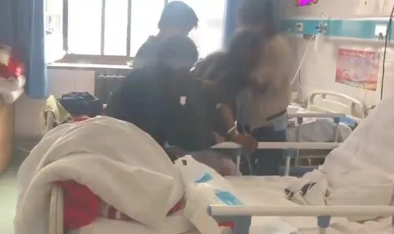 被活埋母亲发声是怎么回事 被活埋母亲发声说了什么