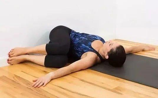 靠墙90度瘦腿原理（含姿势图）