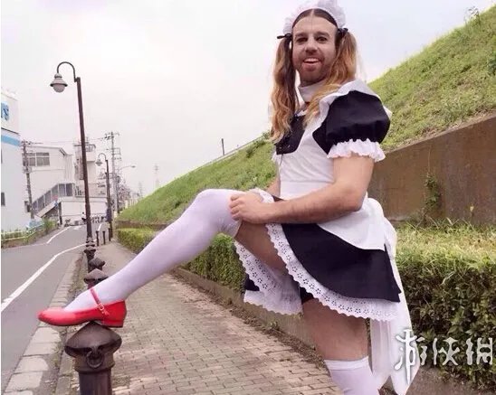 美哭,大叔扮美少女走红 网友:放开那两个超萌美少女