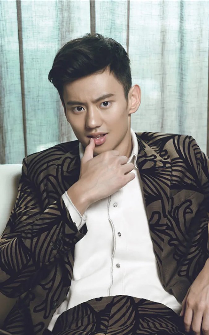 如何看待宁泽涛拍游泳课程拍出天价来救治先心病患儿？