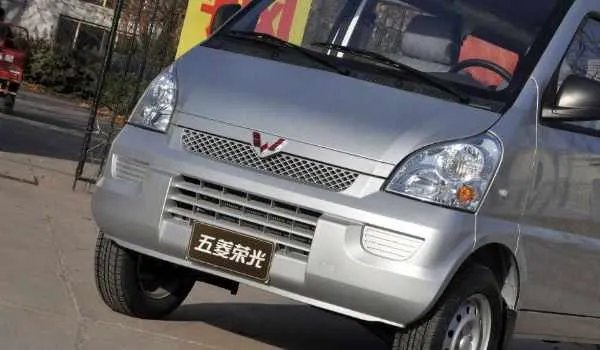 五菱荣光是哪个厂生产的,五菱荣光生产厂家在什么地方