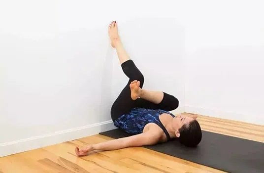 靠墙90度瘦腿原理（含姿势图）