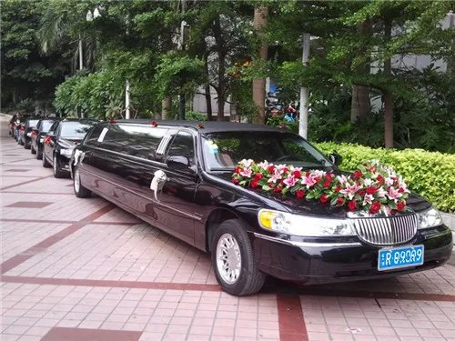 林肯加长婚车出租价格2017 加长林肯租一天要多少钱