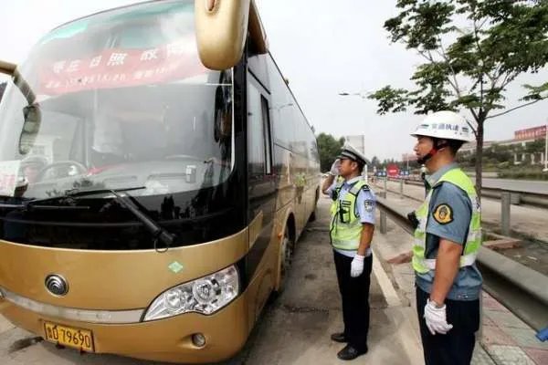 无锡致36死交通事故45人被问责，如何看待此事？