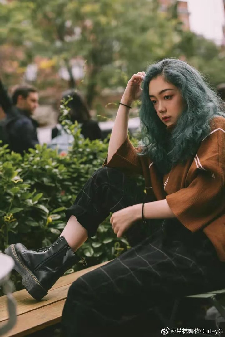 希林娜依高为什么说自己是北京人 她今年多大了