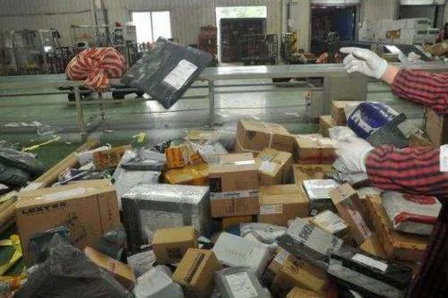 五家快递公司出现“无人派送”,每单赚一块钱为啥没人送快递?