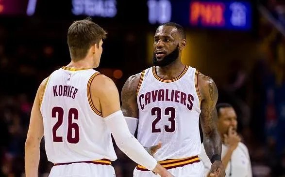 对于德隆加盟骑士以及最近的表现你们怎么看？