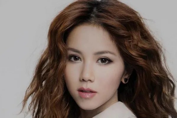 最近流行的歌曲都是哪些?