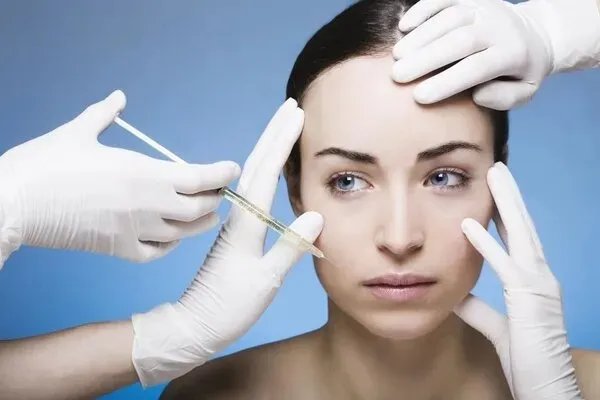 难以置信!深圳31岁女子整容后智力降至1岁婴儿水平!